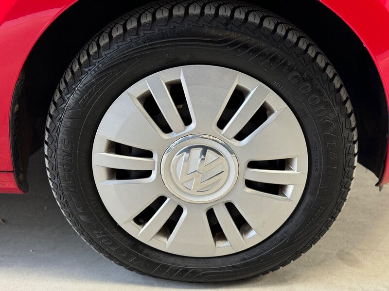 VOLKSWAGEN UP