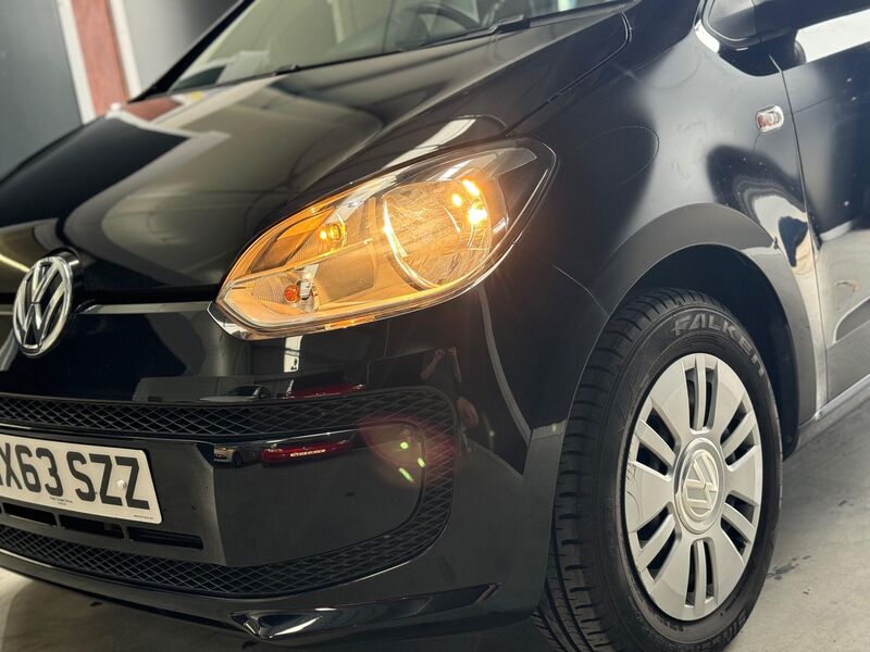 VOLKSWAGEN UP