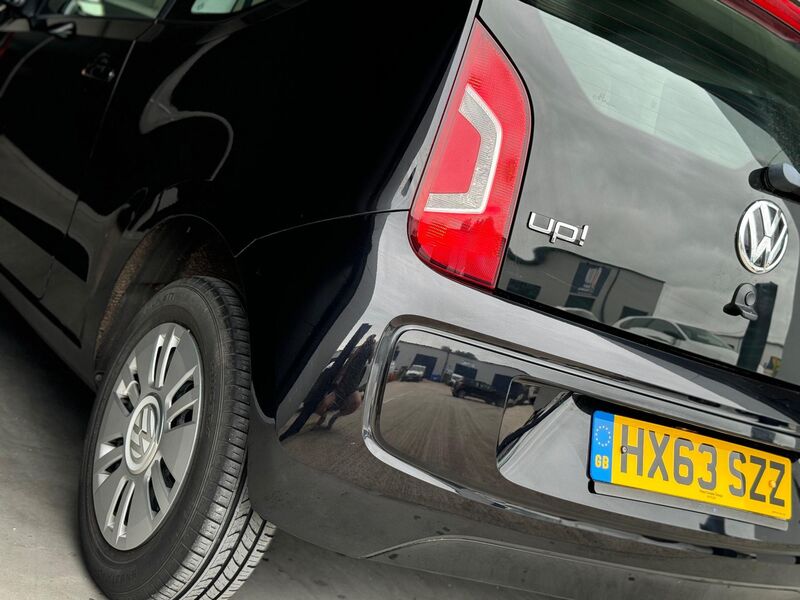 VOLKSWAGEN UP