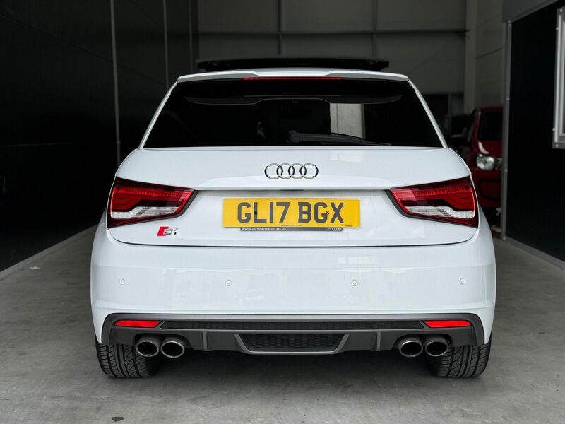 AUDI S1