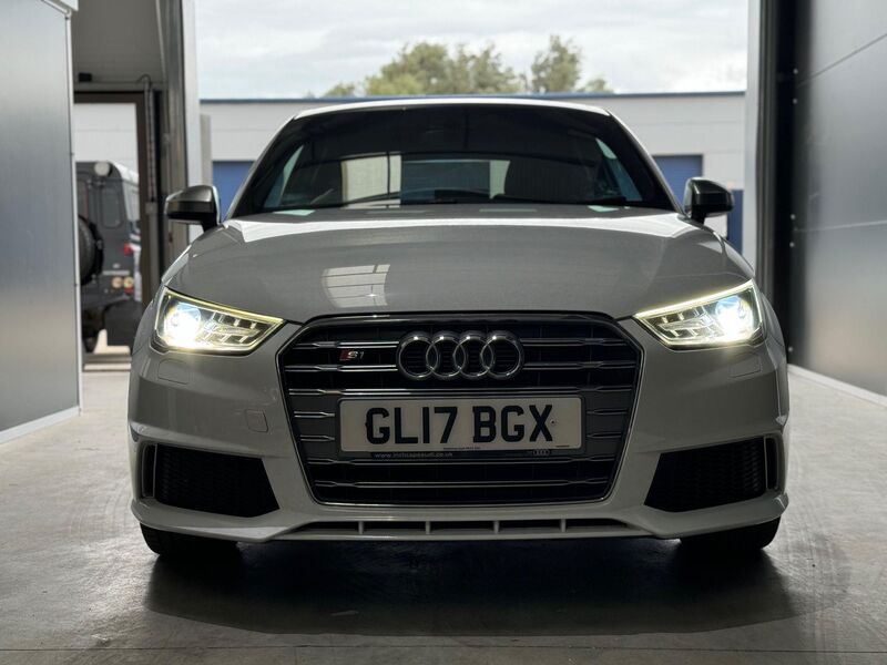 AUDI S1