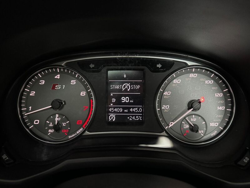 AUDI S1