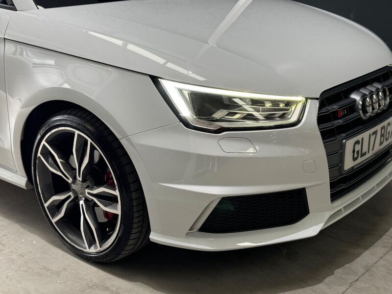AUDI S1