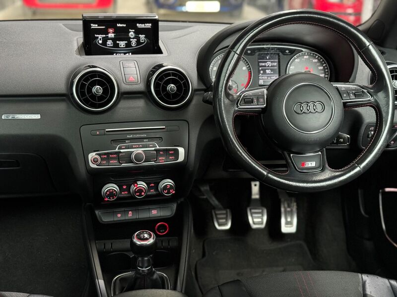 AUDI S1