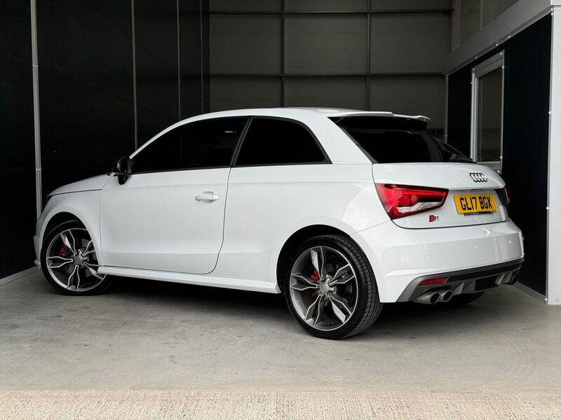 AUDI S1