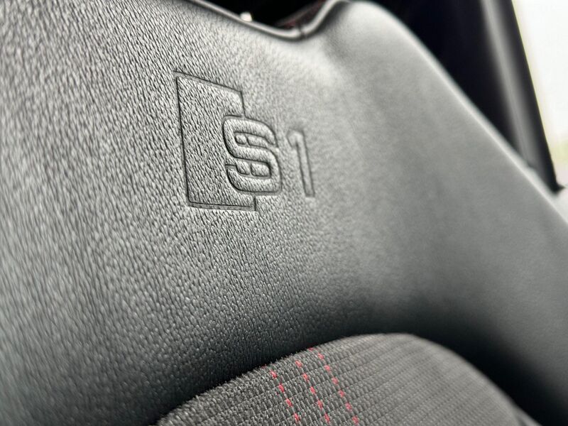 AUDI S1