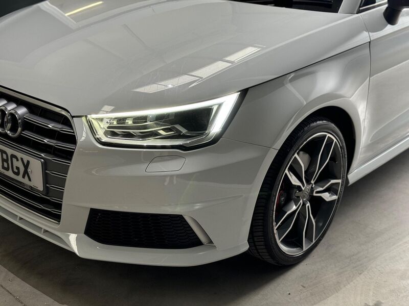 AUDI S1