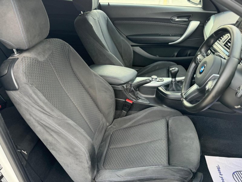 BMW 1 SERIES