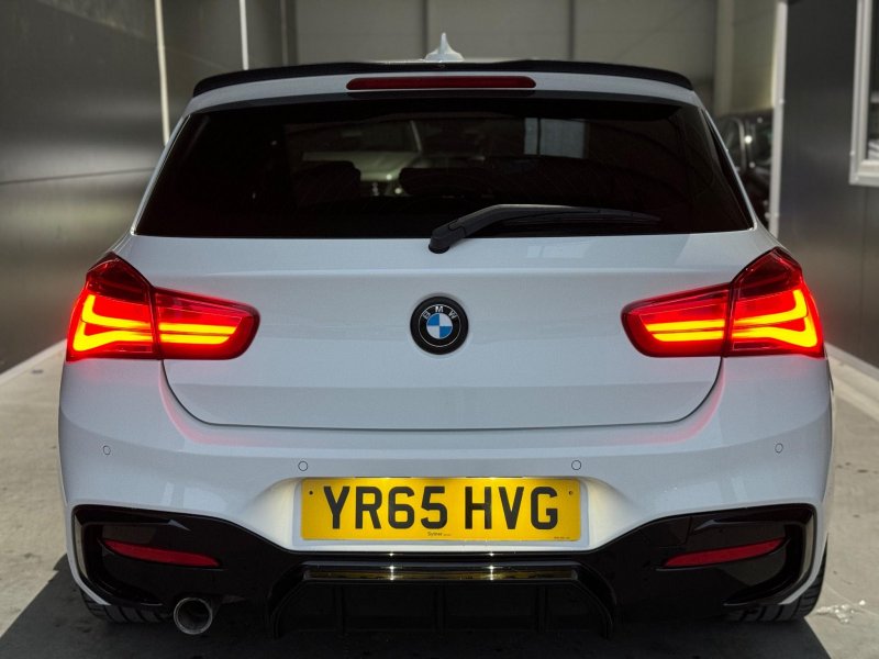 BMW 1 SERIES