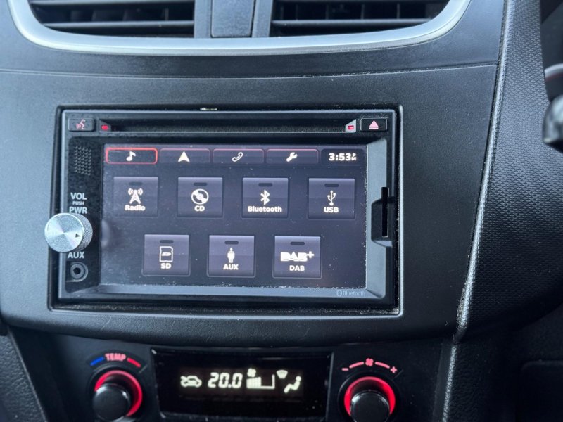 SUZUKI SWIFT