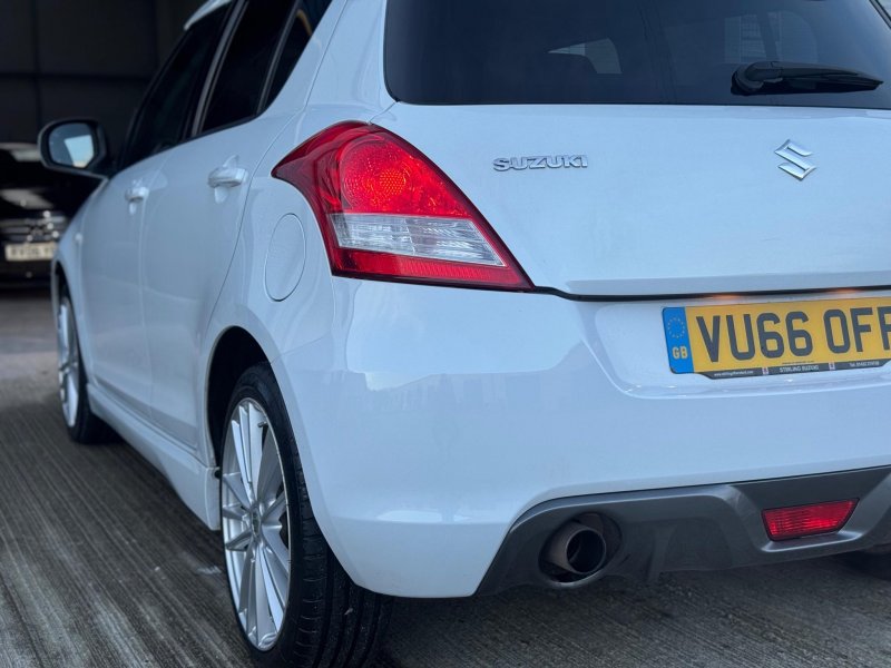 SUZUKI SWIFT